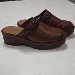 BareTraps Women's Brown Leather Mules Sz8 Gentle Used, Man Made Materials